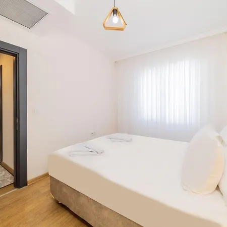 Apartment Remarkable Flat With Shared Pool In Kepez